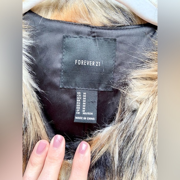 Forever 21 Faux Fur Jacket - Picture 3 of 7